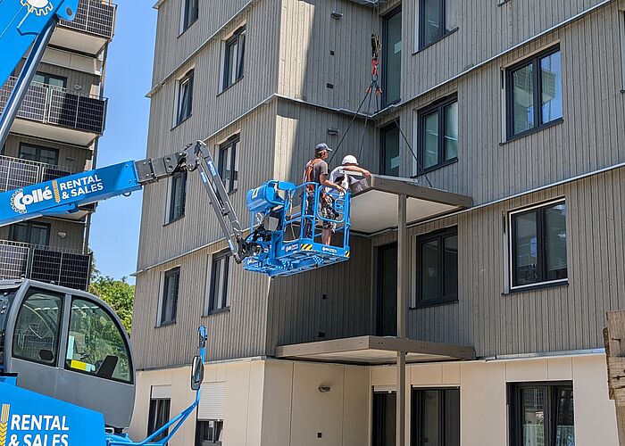 Serielle Sanierung Fassade und Aufstockung – Allacher Straße München, Huber & Sohn