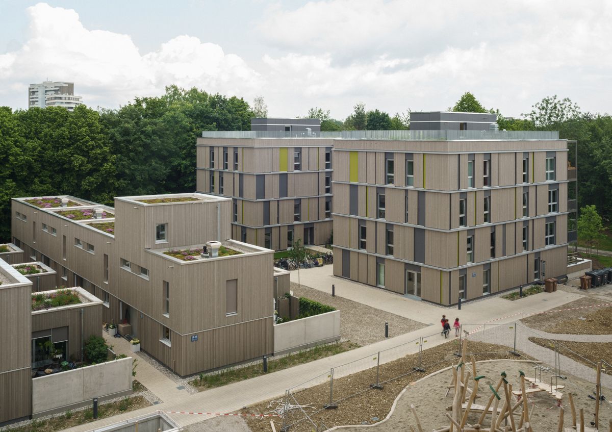 Bauvorhaben in Holzbauweise wie im Prinz Eugen Park in München werden künftig mit 500 Euro je gespeicherte Tonne CO2 bis zu einer Obergrenze von 200.000 Euro je Baumaßnahme vom Freistaat gefördert. Foto: Proholz Bayern