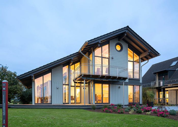Holzhaus Schwedenhaus Bungalow Vogelkirsche Stommel Haus Holzbauwelt