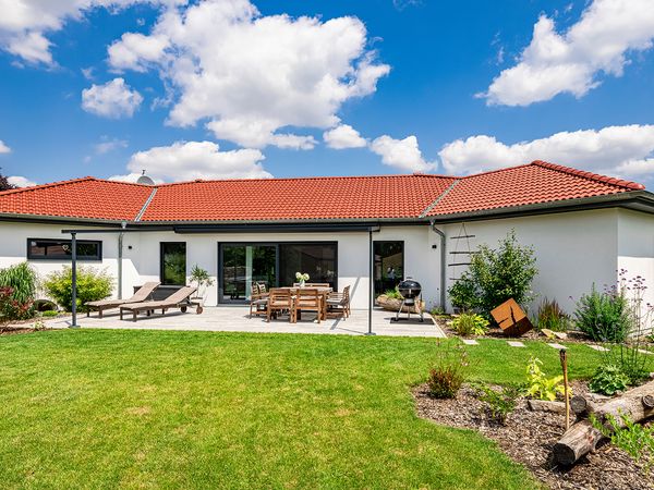  Bungalow Walmdach 158