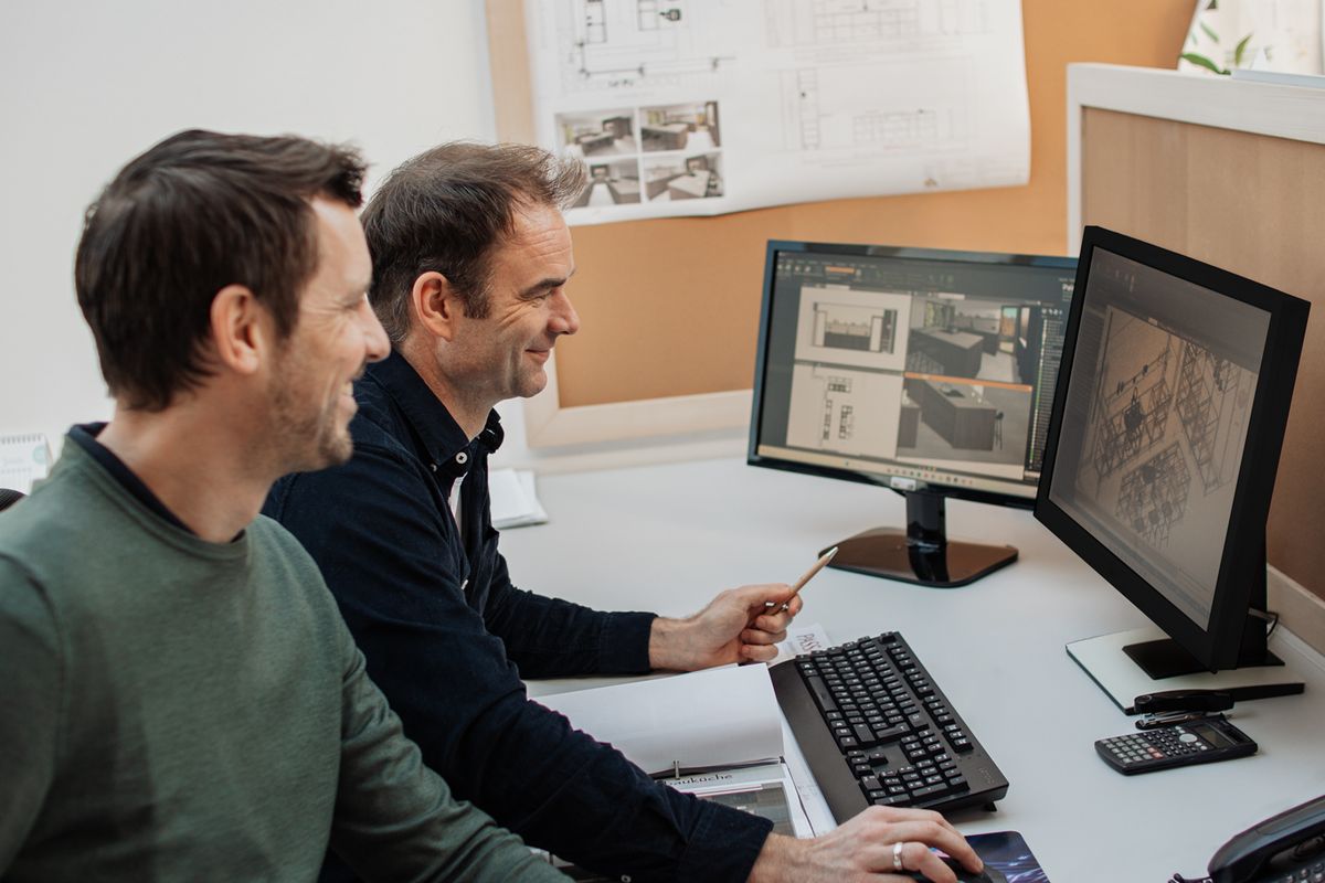 Arbeitsvorbereitung für unsere hauseigene Möbelmanufaktur (Sonnleitner Holzhausbau)