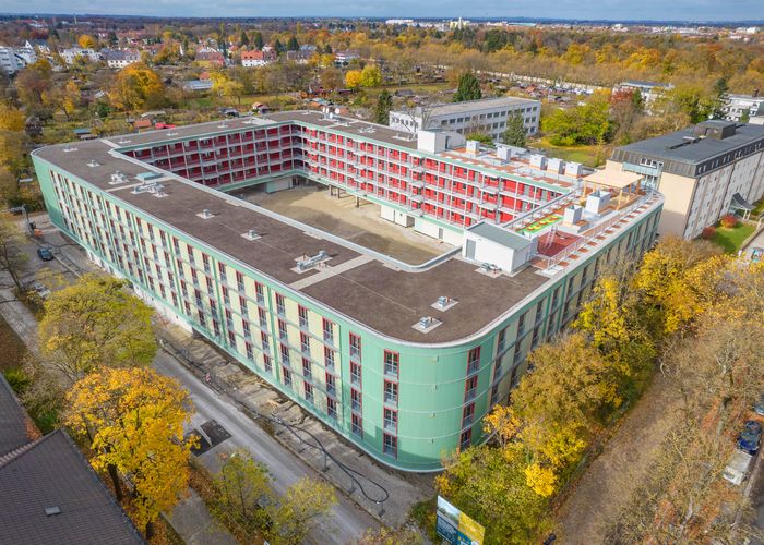 Parkplatzüberbauung Dante plus, Huber & Sohn