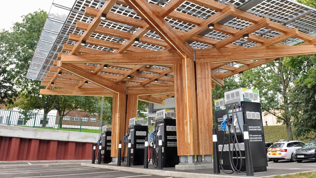 Innovative Holzbausysteme in Verbindung mit E-Mobilität von Hasslacher Building Solutions GmbH.