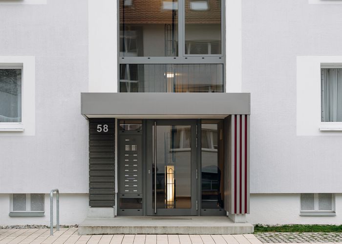 Serielle Sanierung und Dachaufstockung – Bradleystraße Neu-Ulm, B&O Bau