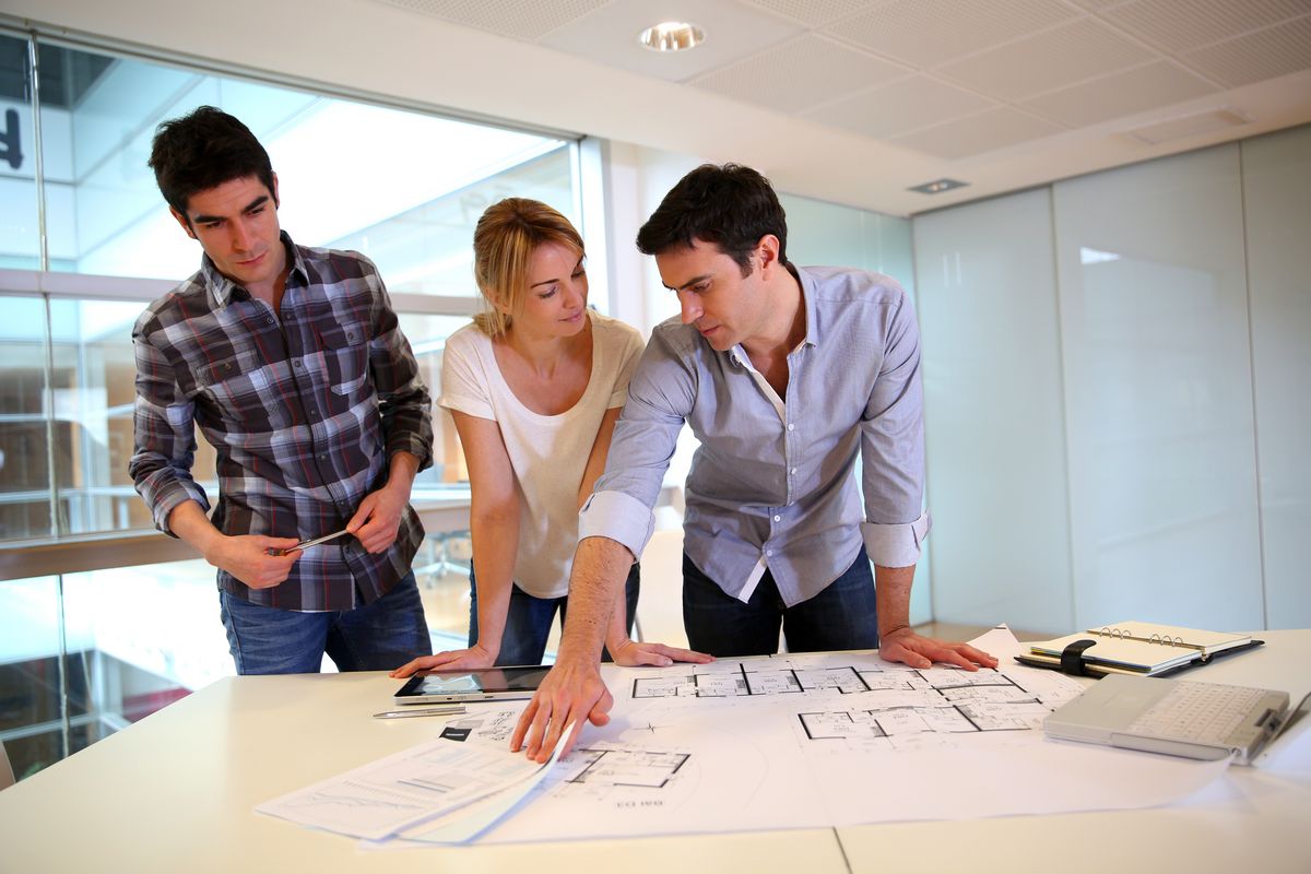 Nachwuchskräfte und Talente finden attraktive Jobangebote im Holzbau. Foto: stock@adobe.com