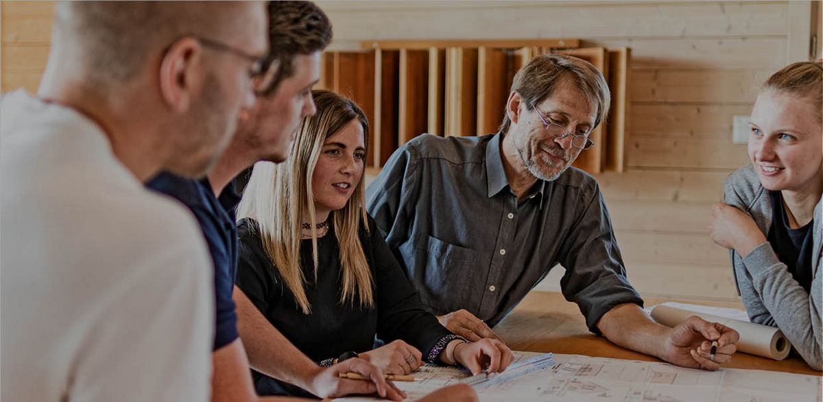 Architekt als Leiter des Architekturbüros (Sonnleitner Holzhausbau)