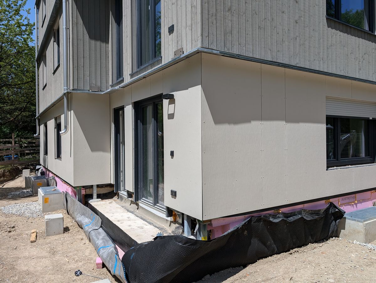 Serielle Sanierung der Gebäudehülle mit System durch den Holzbau: Foto: Huber & Sohn