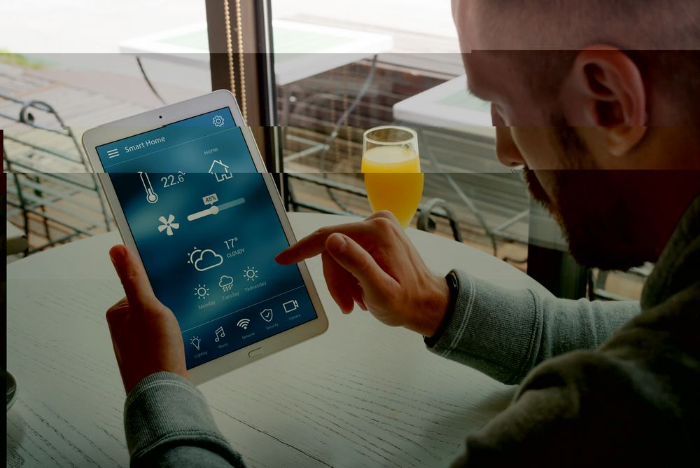 Smart Home - Schlaue Heizungshelfer, fotolia.com © Stanisic Vladimir