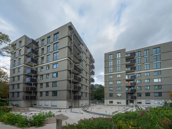 Aufstockung und serielle Fassadensanierung – Allacher Straße München