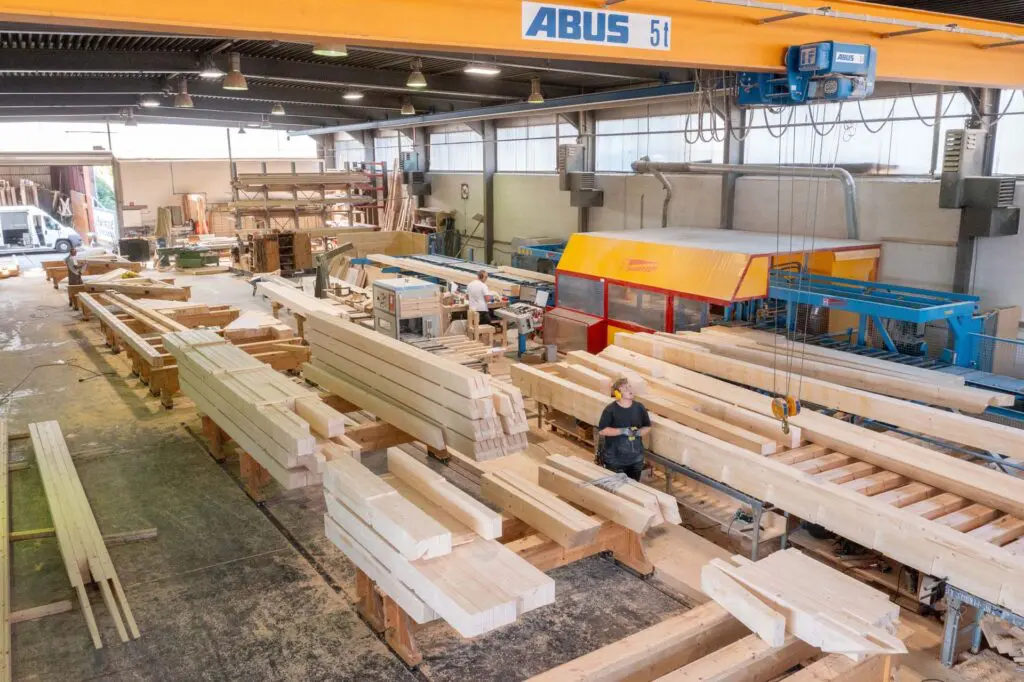 Zimmerer / Tischler in Lohmar oder Wolpertshausen (Fullwood Wohnblockhaus)