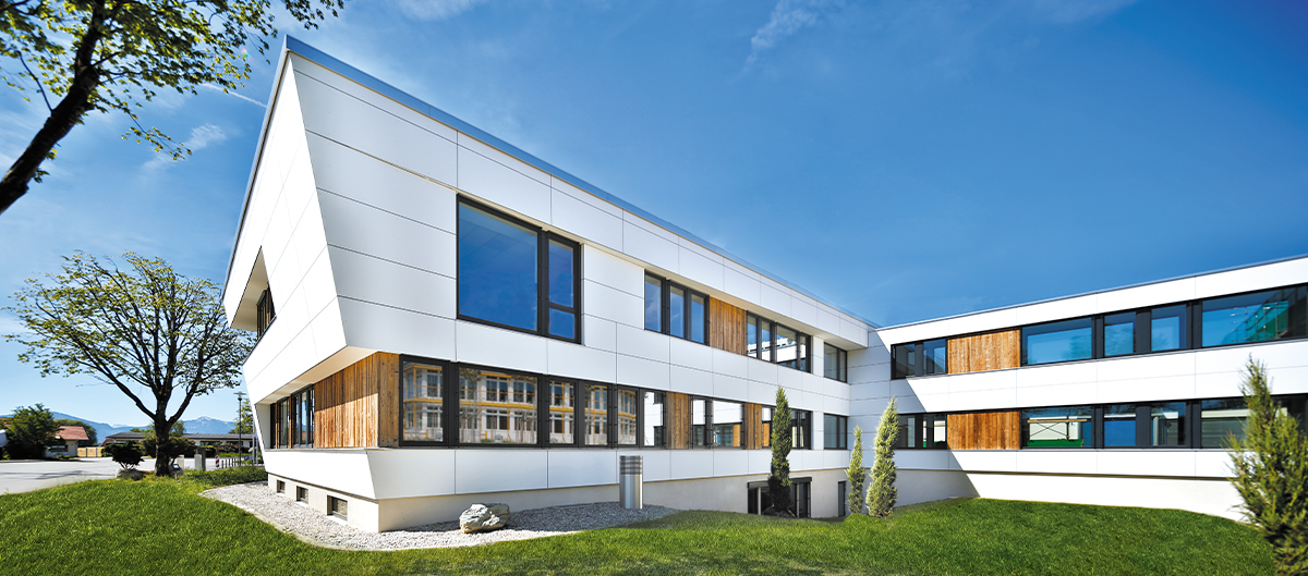 Holzbau Jobs von Regnauer Objektbau