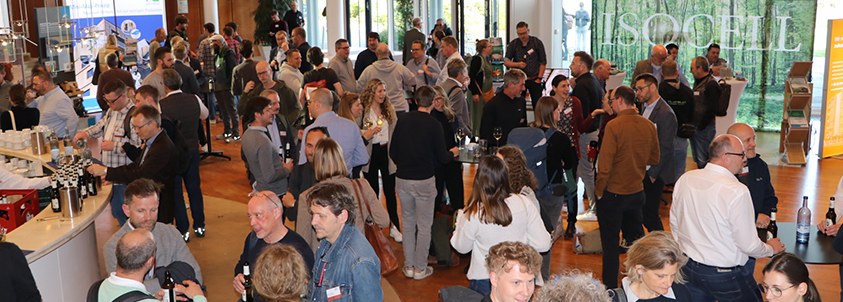 Fachwissen und Networking bei der Fachtagung Bauphysik in Friedrichshafen. Foto: Forum Holzbau